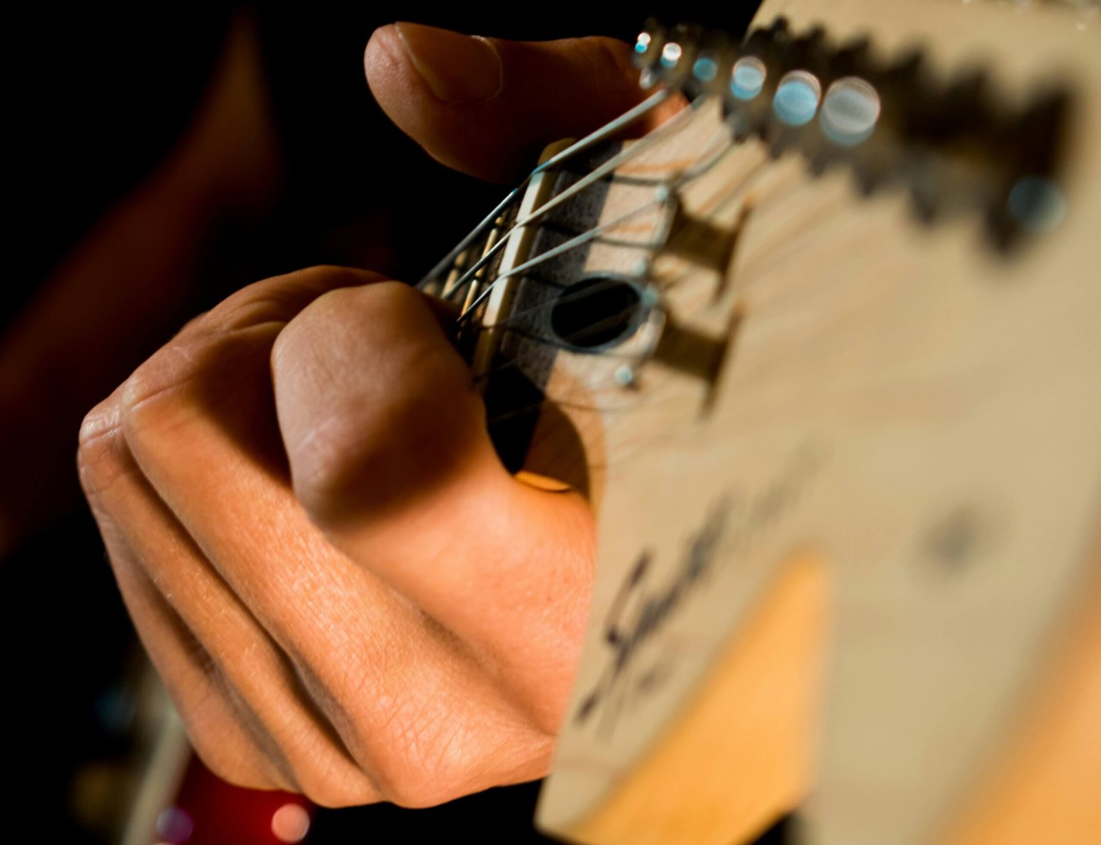 Left handed Guitar player